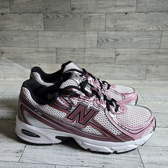 New Balance Shoes - New Balance 740 Women's Burgundy Pink Taffy Sneakers